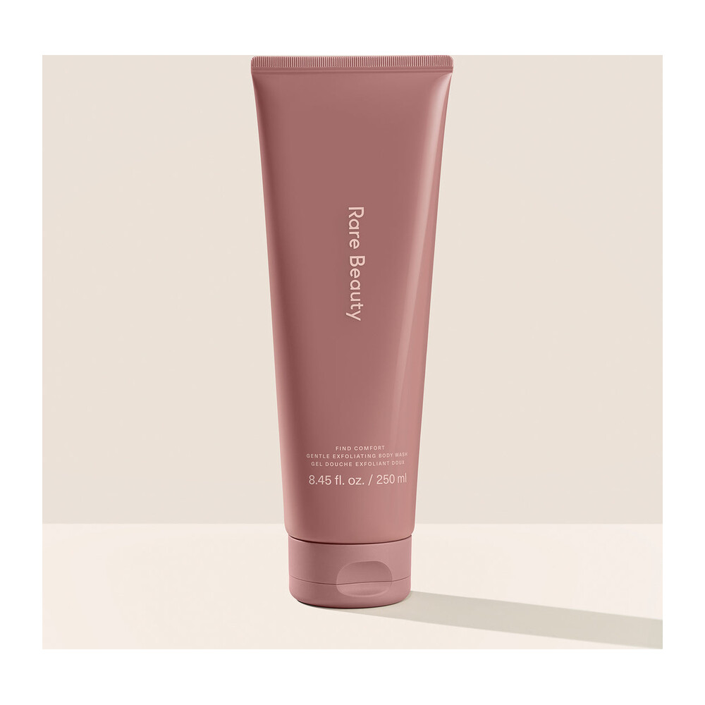 لایه‌بردار و اسکراب Rare Beauty Find Comfort Gentle Exfoliating Body Wash